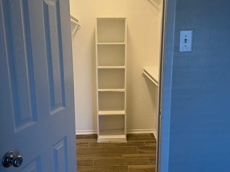 Maxton West Apartment Homes — Photo 102