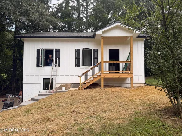 329 Old Emory Rd, Clinton, TN 37716