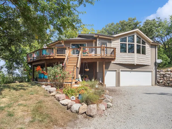 9108 Oak Crest Ct, Dexter, IA 50070