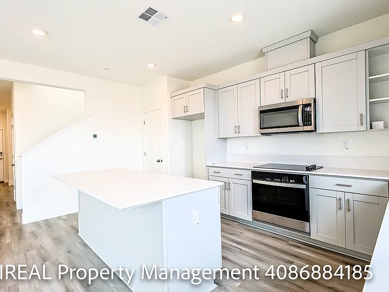 3128 Balance Cir — Photo 11