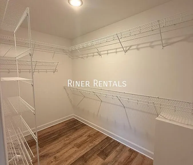 1327 Derby Dr — Photo 18