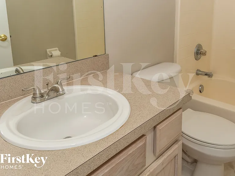 12658 Holly Springs Ct — Photo 14