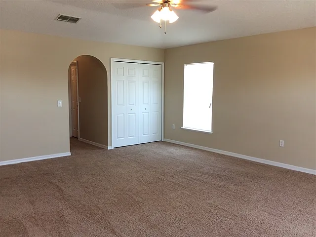 401 Blake Ave — Photo 15