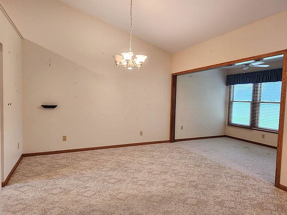 3rd image of 7794 Timmerman Dr