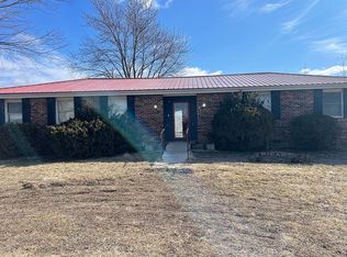 31642 Lacquer Ave, Macon, MO 63552