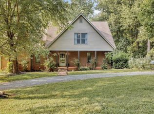 205 Hunting Ln, Goode, VA 24556