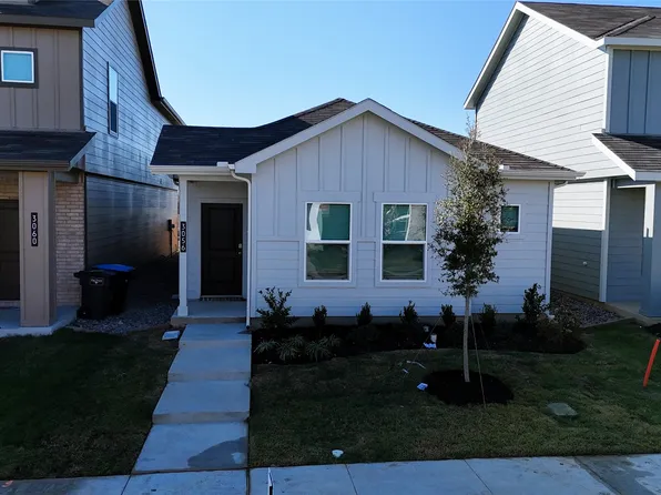 3056 Pecan Farm Ln, Fort Worth, TX 76140