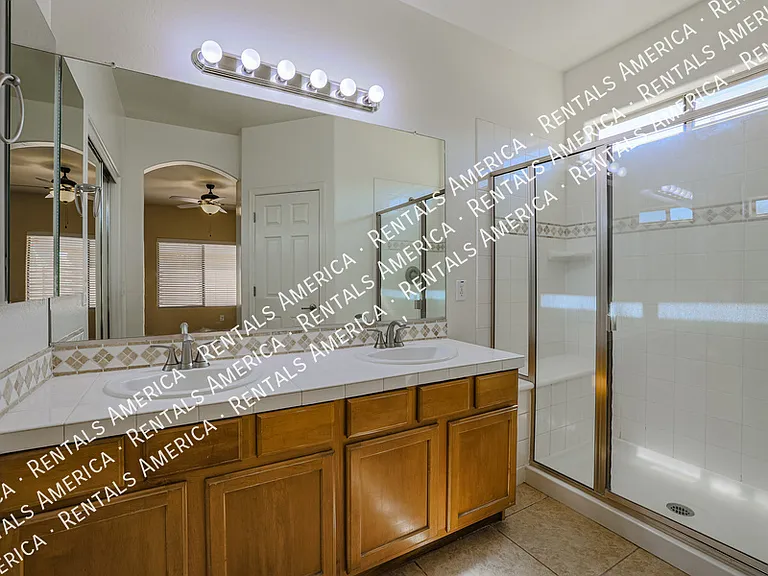 201 W Kona Dr — Photo 23