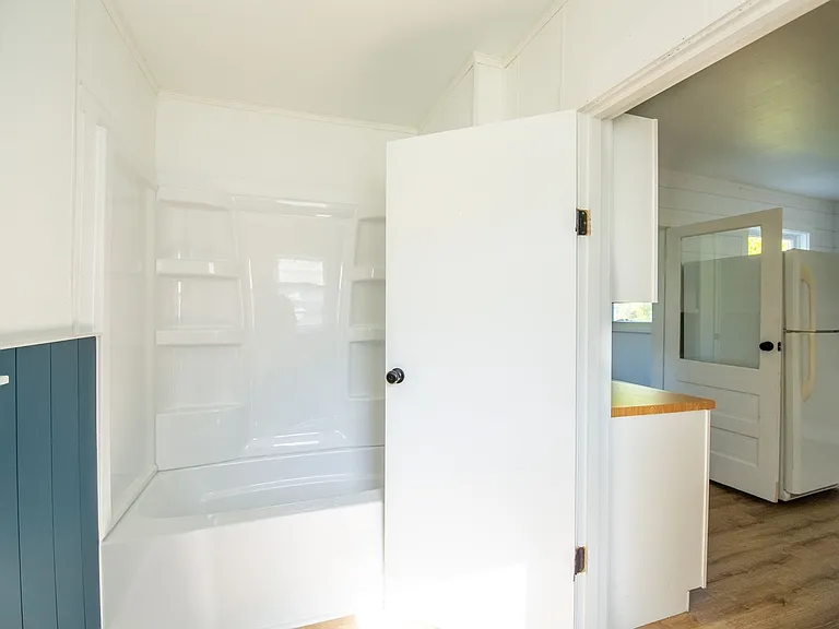 405 E Plymouth Ave — Photo 8