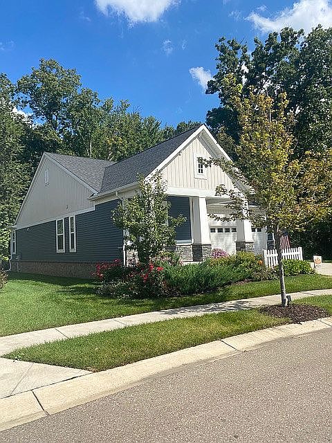 1st image of 48828 Garden Ln #21