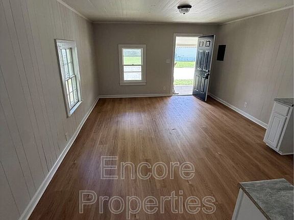 3rd image of 1408 Roanoke St Unit A