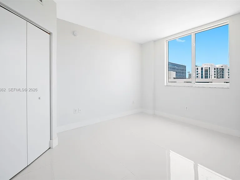 18800 NE 29th Ave #708 — Photo 22