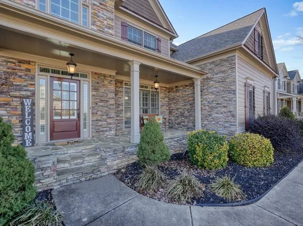 349 Blackberry Run Dr, Dallas, GA 30132