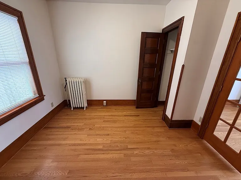 220 State St — Photo 23