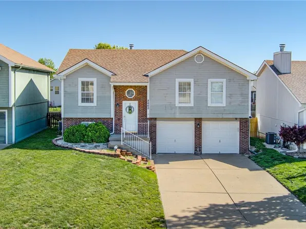 8660 NE 110th St, Kansas City, MO 64157