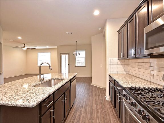 5th image of 18509 Urbano Dr