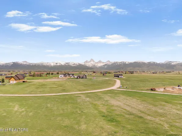 2413 Daydream Dr, Tetonia, ID 83452