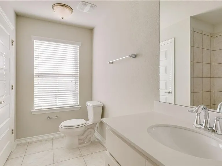 14202 McCoy Loop — Photo 31