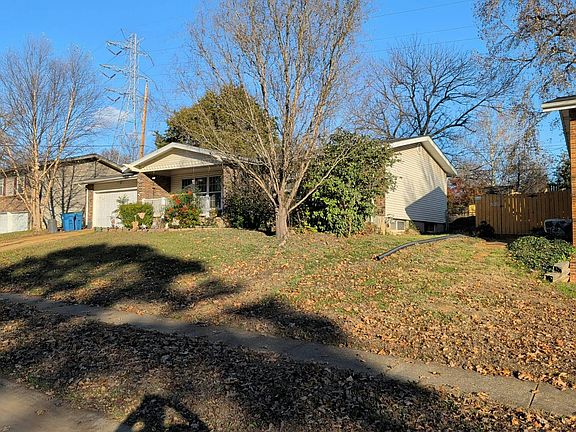 2nd image of 804 Sherwick Ter