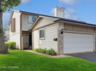 435 Swan Ct, Deerfield, IL 60015
