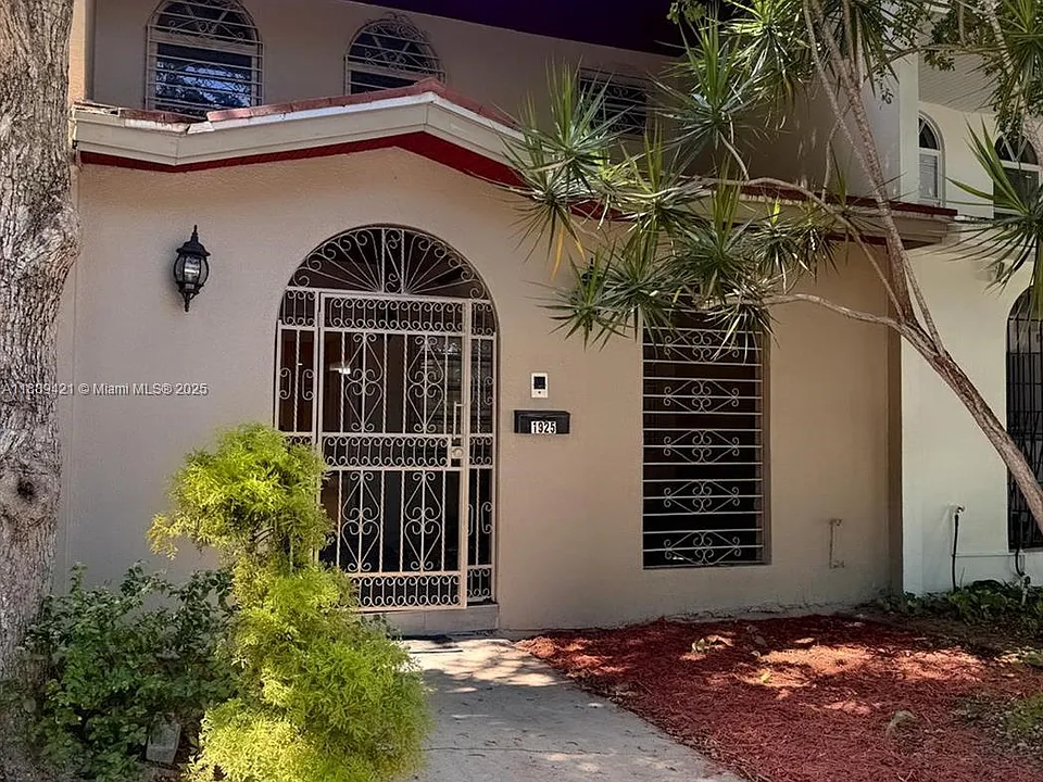 1925 Sans Souci Blvd