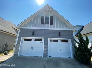 36 Spruce Hollow Cir, Spring Lake, NC 28390