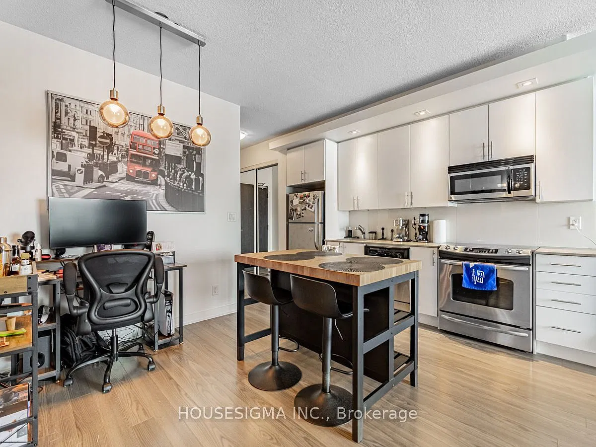 2 bed, $2,500 — Photo 4