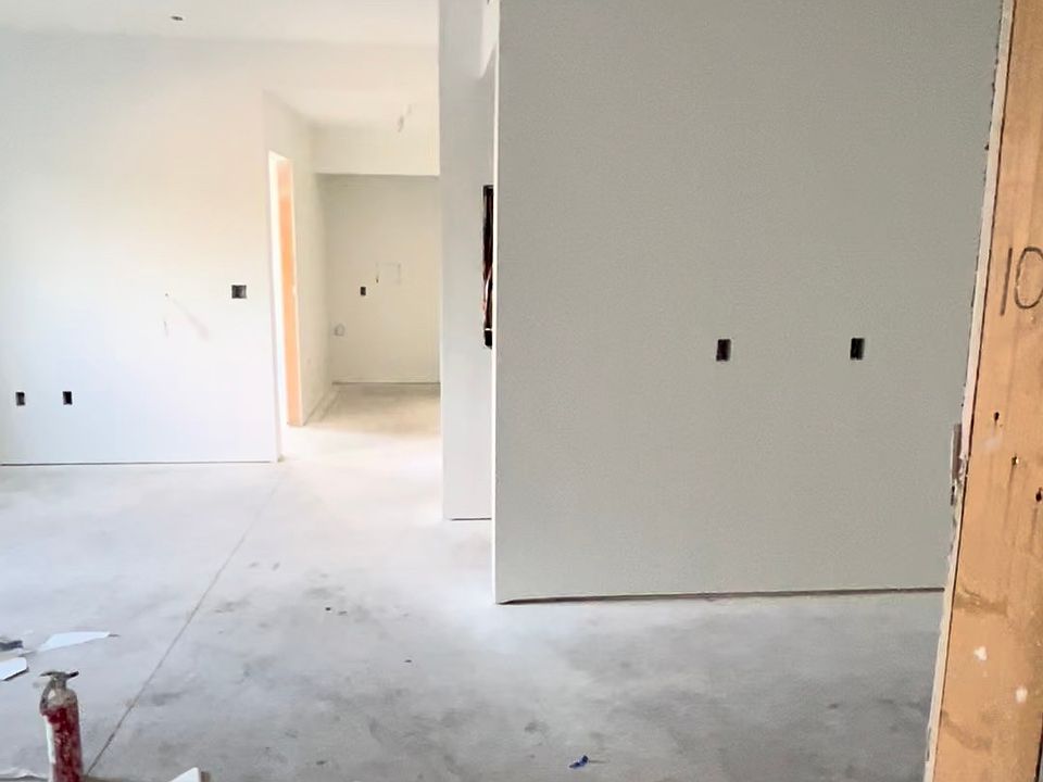 Building Photo 3