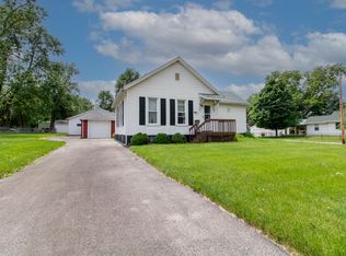 1412 W Olive St, Bloomington, IL 61701