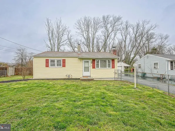 141 Novack Dr, Clayton, NJ 08312