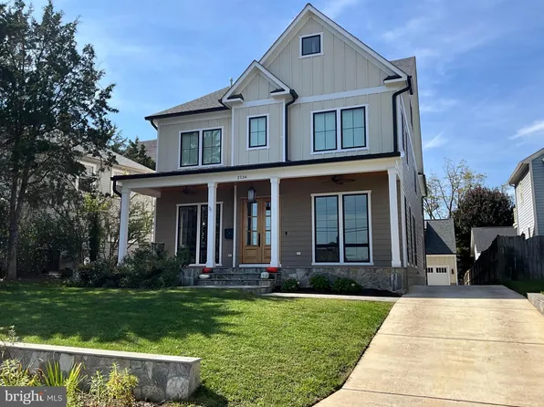 2134 N Stafford St, Arlington, VA 22207