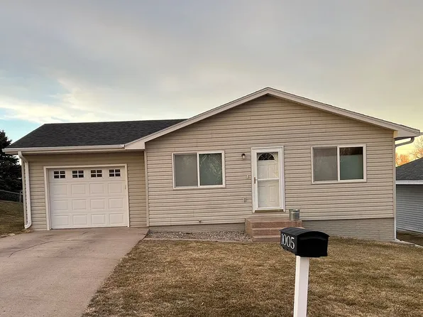 1005 E D St, McCook, NE 69001