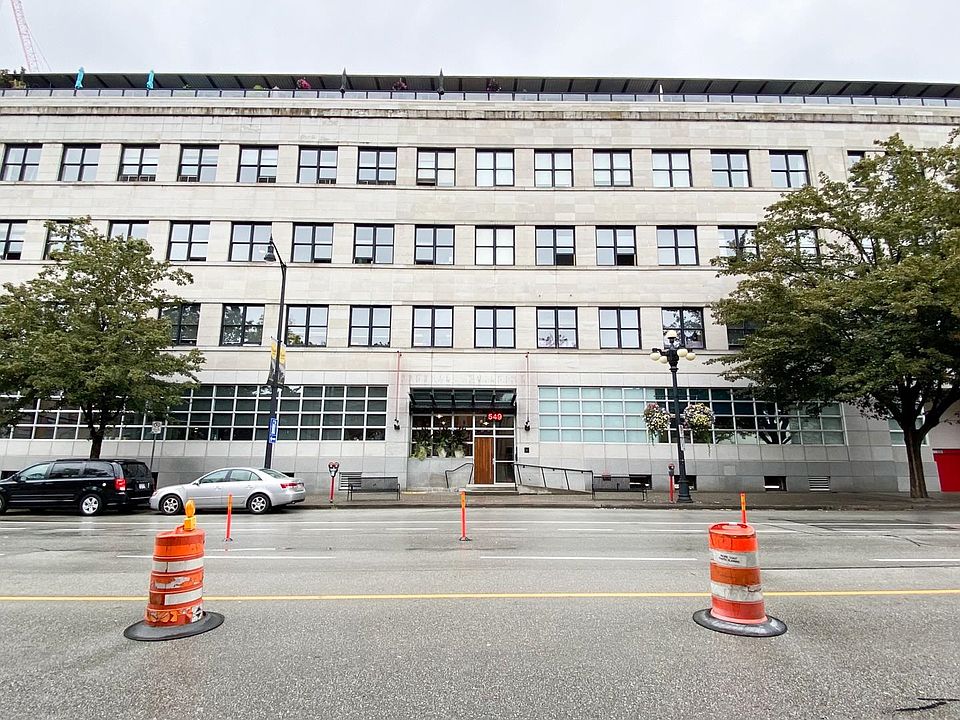 1st image of 549 Columbia St #409