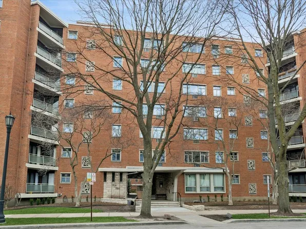 1860 Sherman Ave APT 4SW, Evanston, IL 60201
