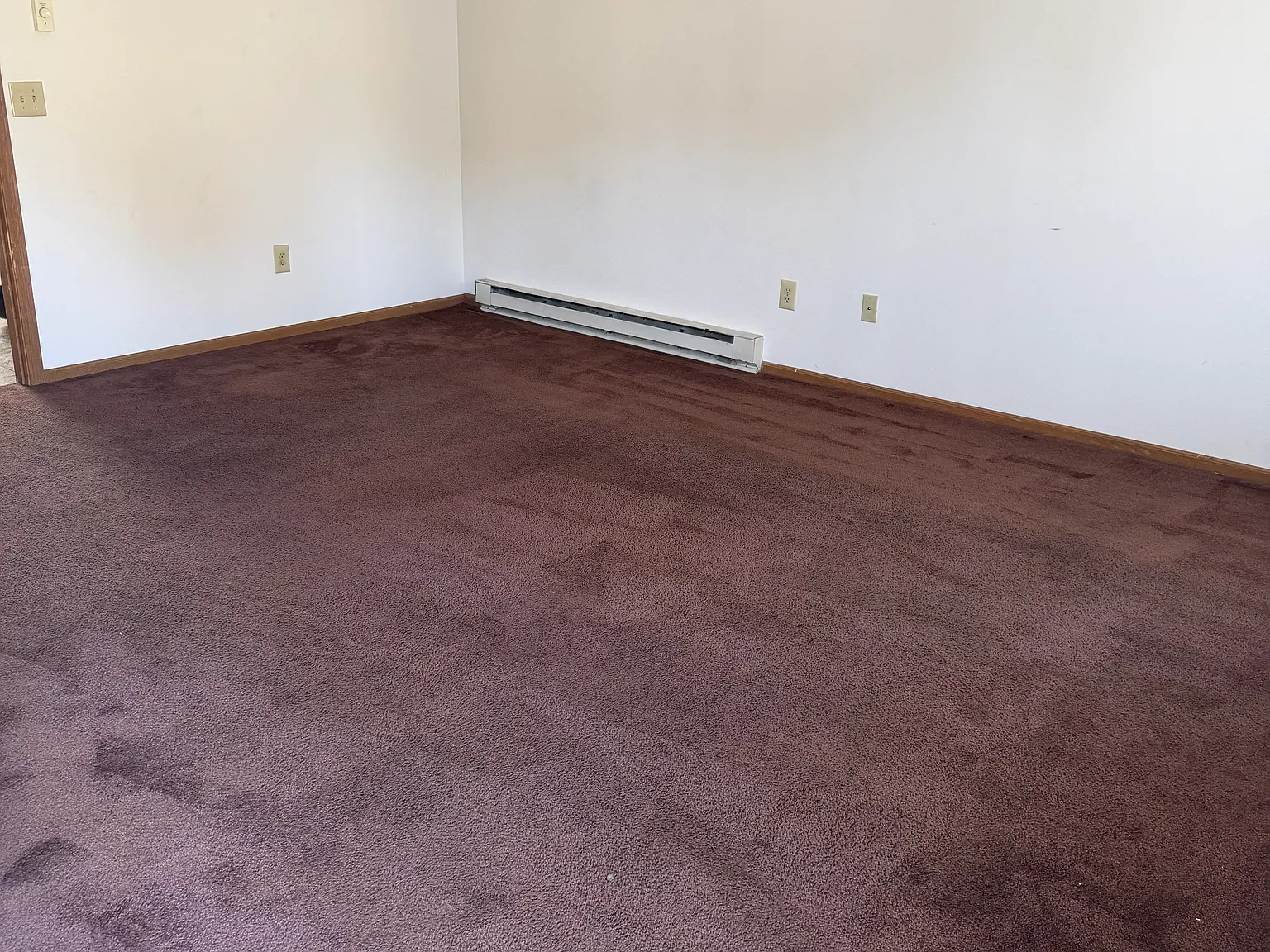 2 bed, 1.5 bath, 1050 sqft, $975 — Photo 2