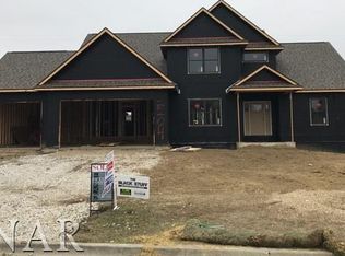 2204 Riverwoods Ln, Bloomington, IL 61705