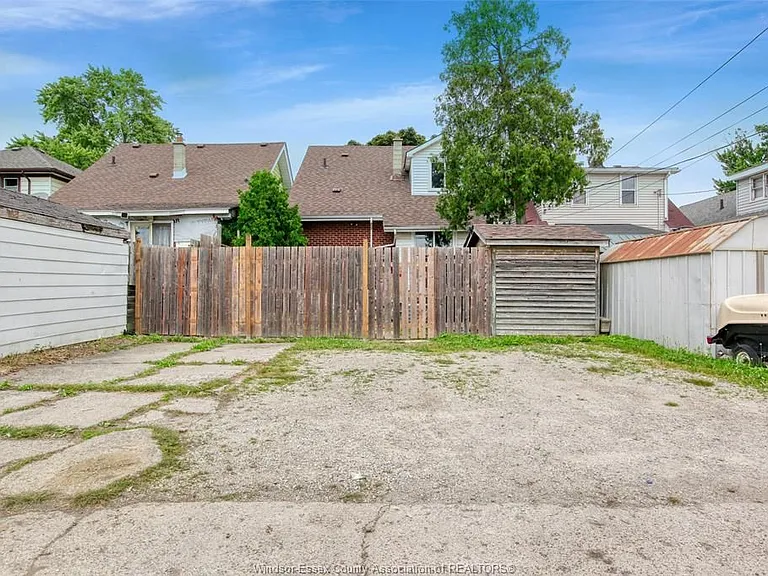 1453 Marentette Ave #UPPER — Photo 3
