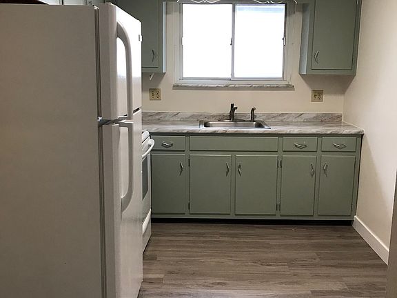 2nd image of 524 Chestnut St #2