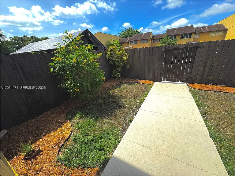 15460 SW 82nd Ln #404 — Photo 26