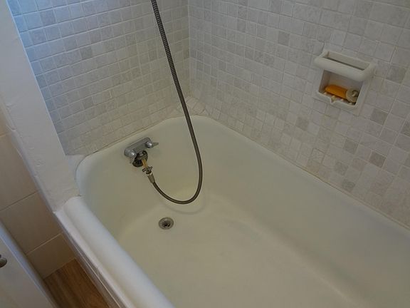 2nd image of 255 N Ojai St
