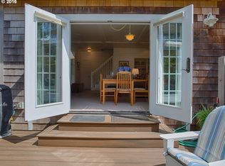 558 N Hemlock St, Cannon Beach, OR