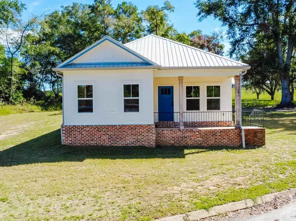 928 Cypress St, Florala, AL 36442