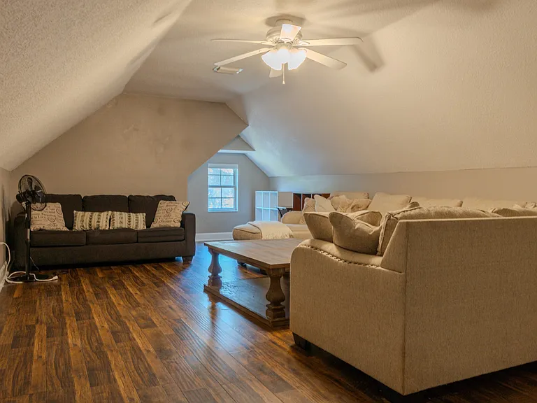 33721 Spring Dr — Photo 30