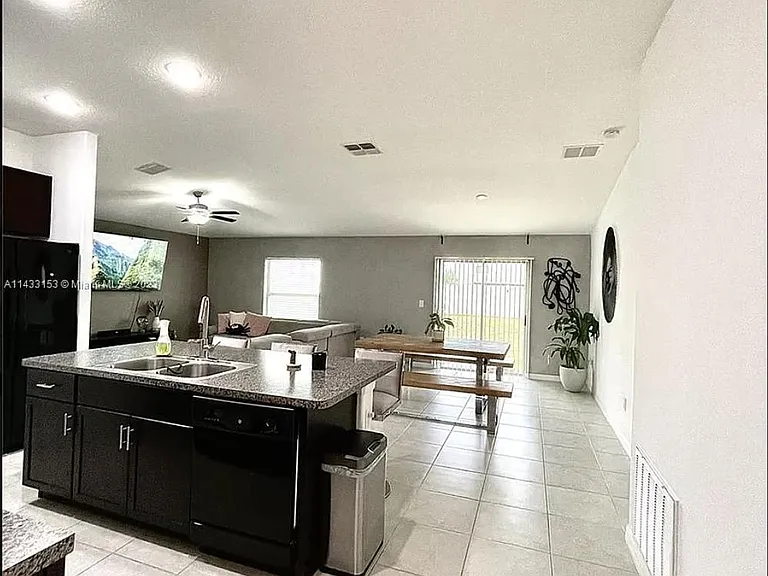 11207 Sage Canyon Dr — Photo 6