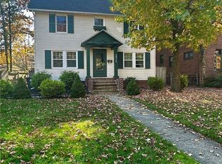 2972 Yorkshire Rd, Cleveland Heights, OH 44118