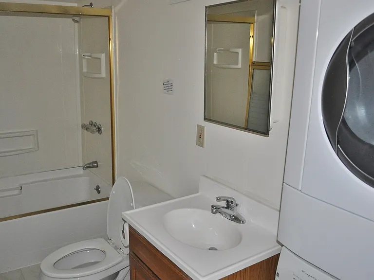 114 Highland Pl #1 — Photo 9