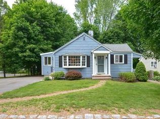 10 Hillside Ave, Stoneham, MA 02180