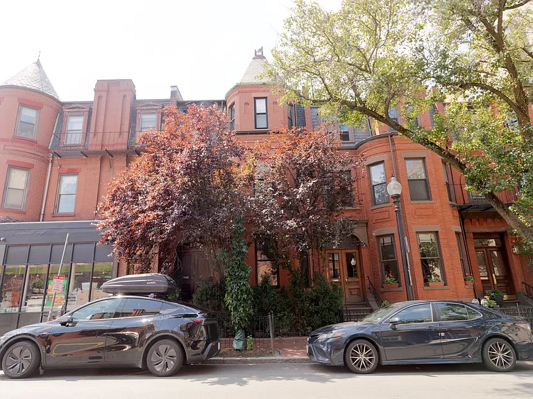 256 W Newton St #3 — Photo 25