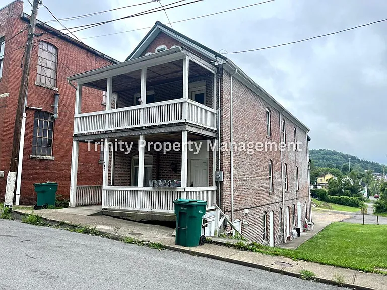 545 Baltimore Ave — Photo 11