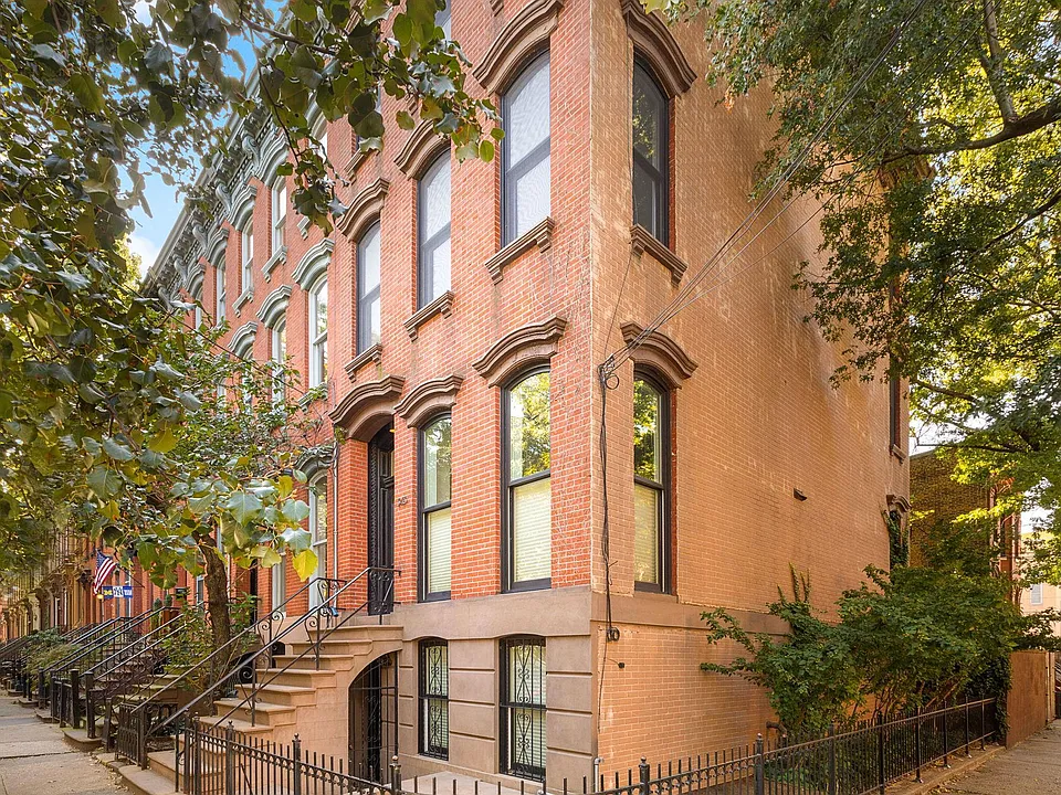 343 York St #1